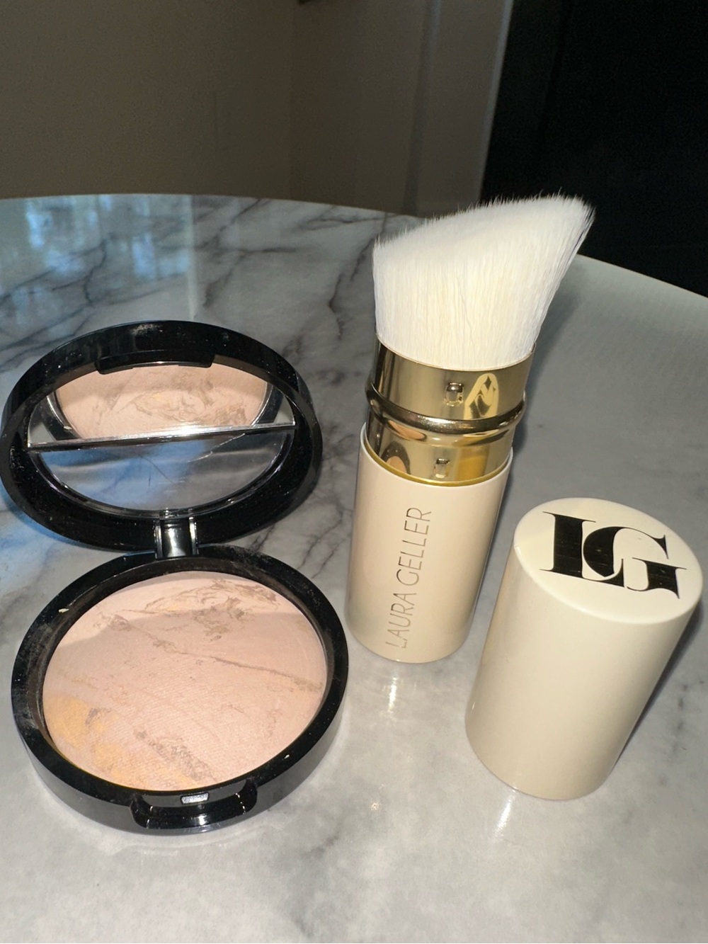 Laura Geller Pink Baked Setting Powder with Retractable Brush